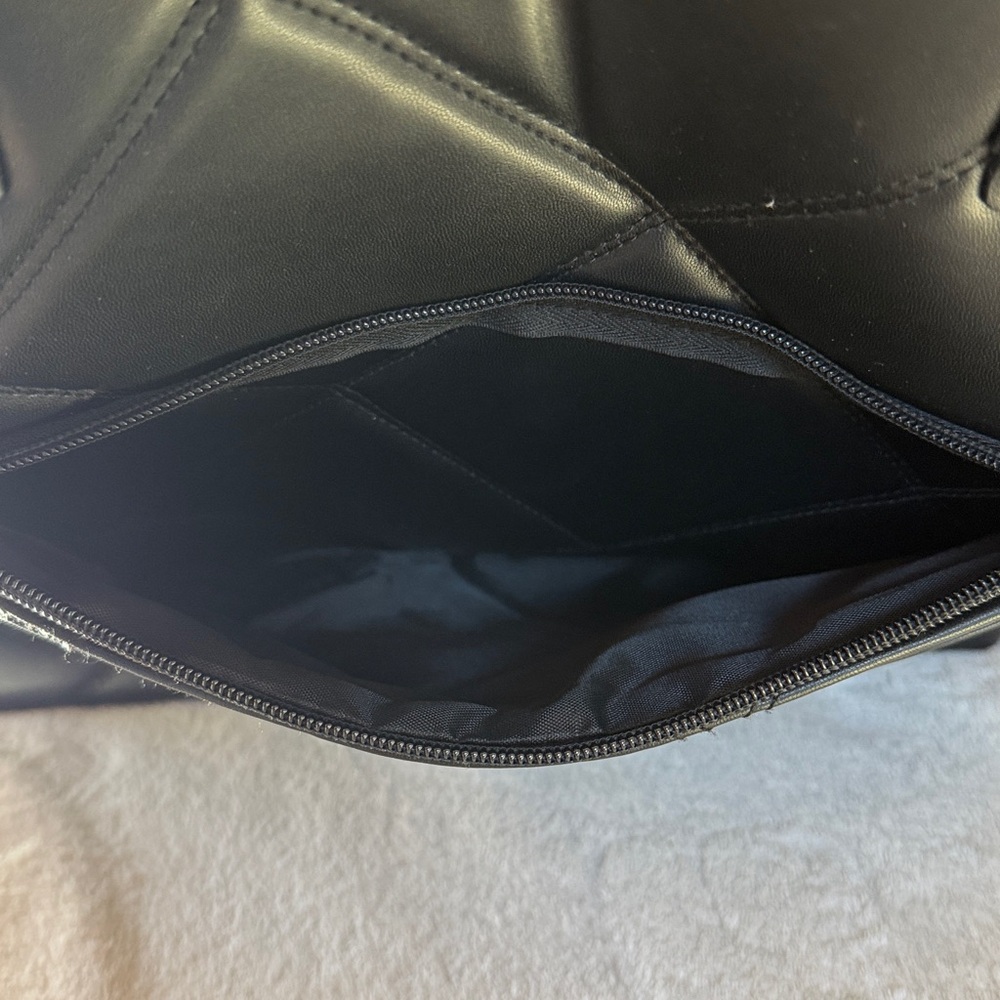 Max Studio Black Quilted Tote Bag 18 inch Lamby - Picture 2 of 12